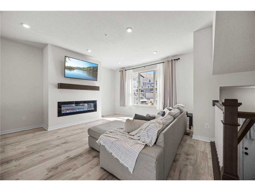 2230 Gateway Curve North Saint Paul MN 55109 7044266 image10