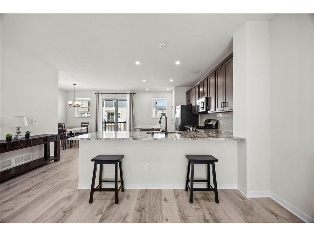 2230 Gateway Curve North Saint Paul MN 55109 7044266 image17