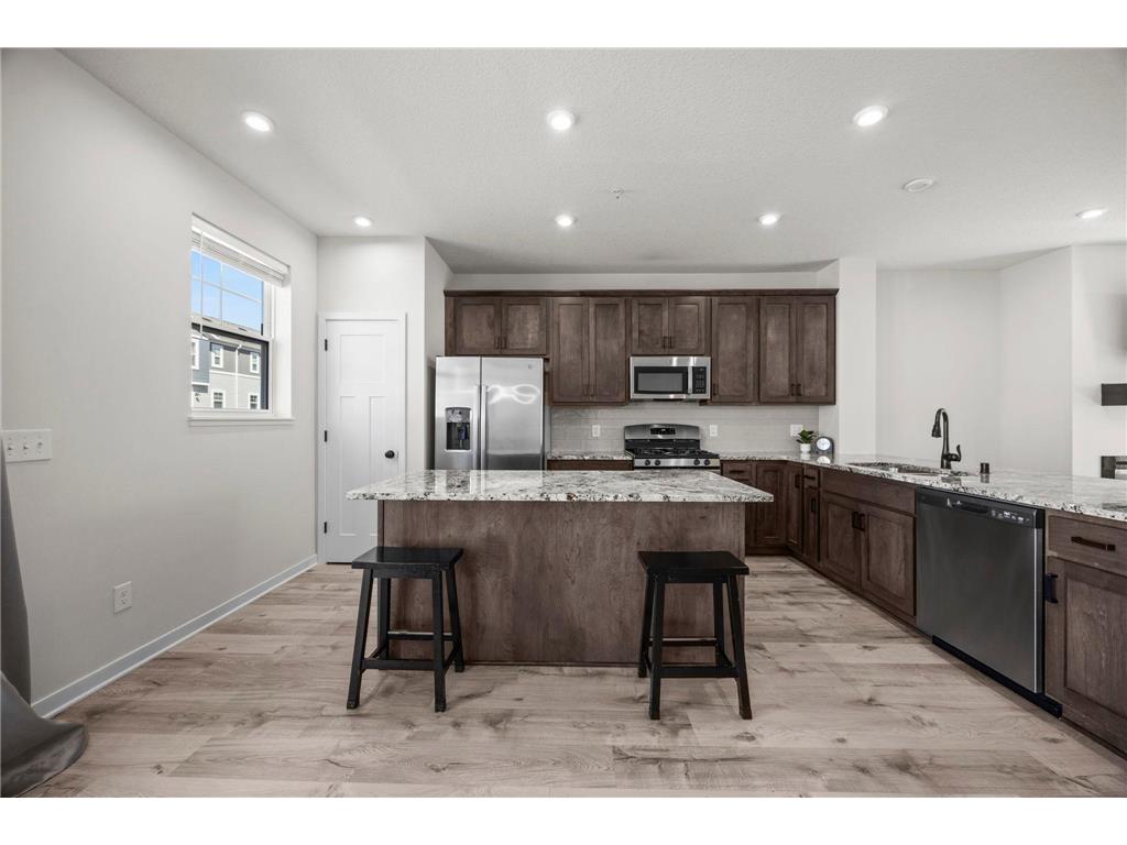 2230 Gateway Curve North Saint Paul MN 55109 7044266 image20