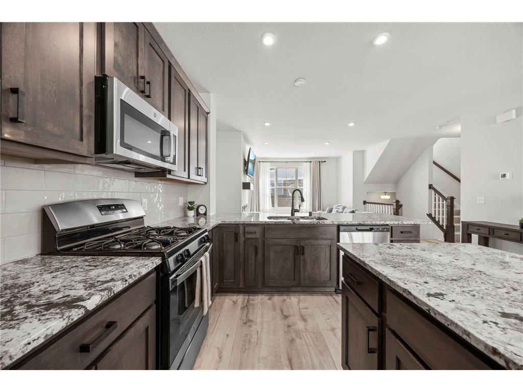 2230 Gateway Curve North Saint Paul MN 55109 7044266 image22