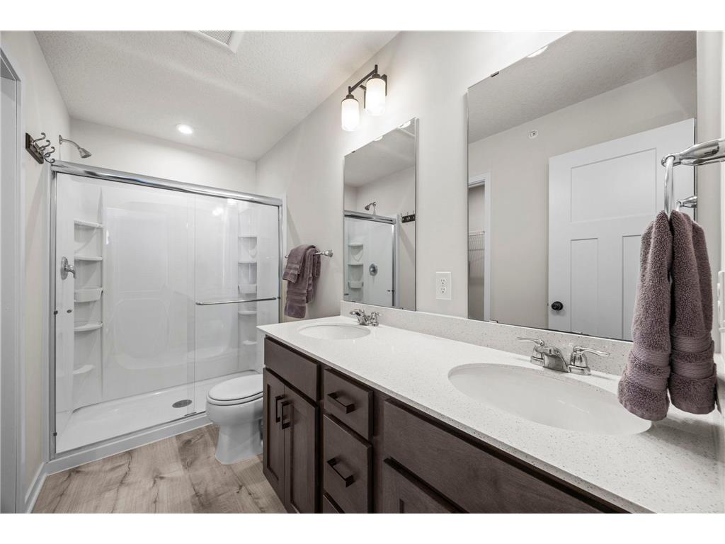 2230 Gateway Curve North Saint Paul MN 55109 7044266 image37