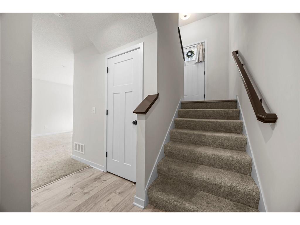 2230 Gateway Curve North Saint Paul MN 55109 7044266 image47