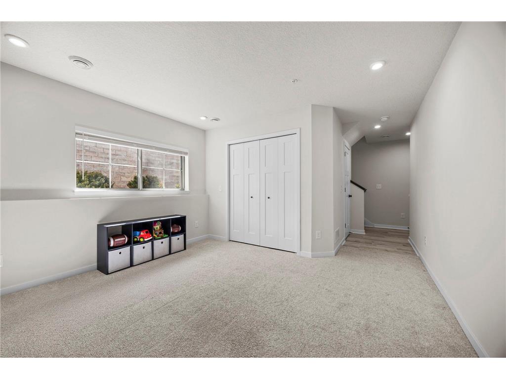 2230 Gateway Curve North Saint Paul MN 55109 7044266 image50