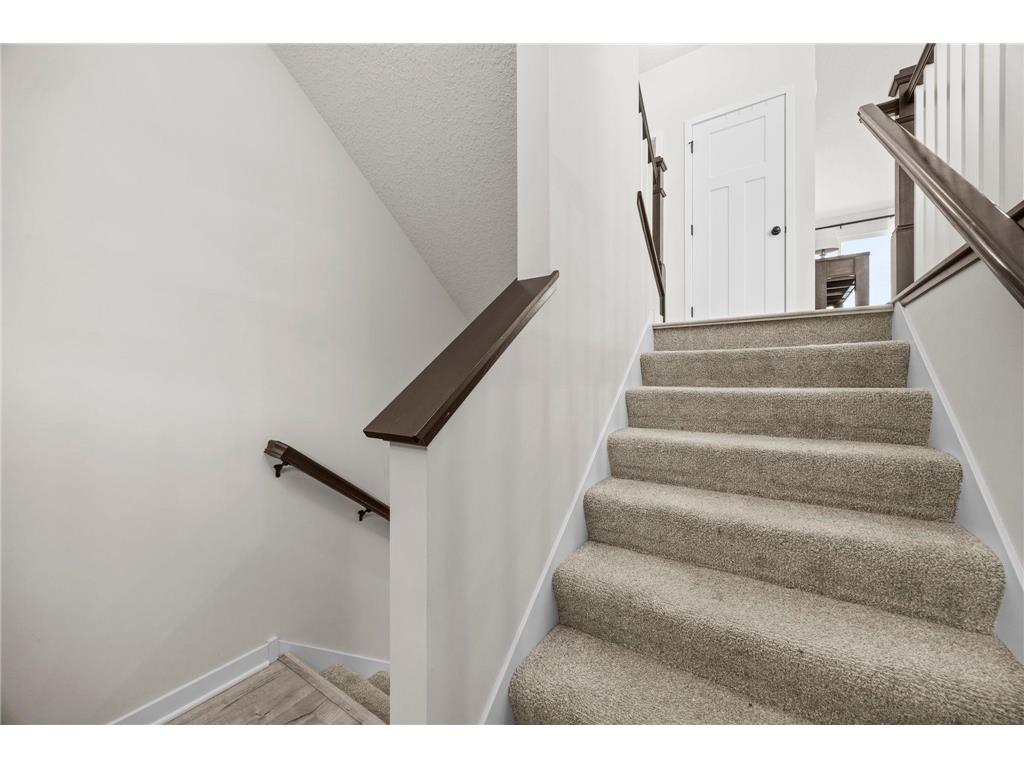 2230 Gateway Curve North Saint Paul MN 55109 7044266 image9