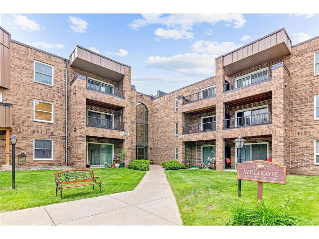 2230 Midland Grove Road #206 Roseville MN 55113 6531079 image1