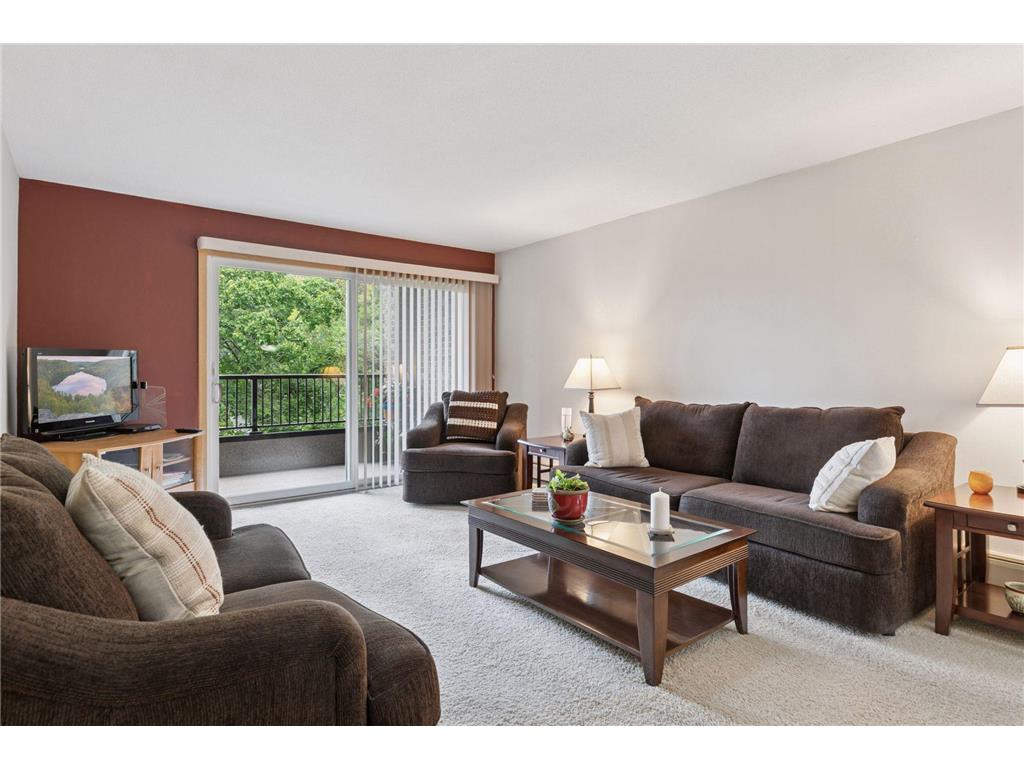 2230 Midland Grove Road #208 Roseville MN 55113 6785504 image1