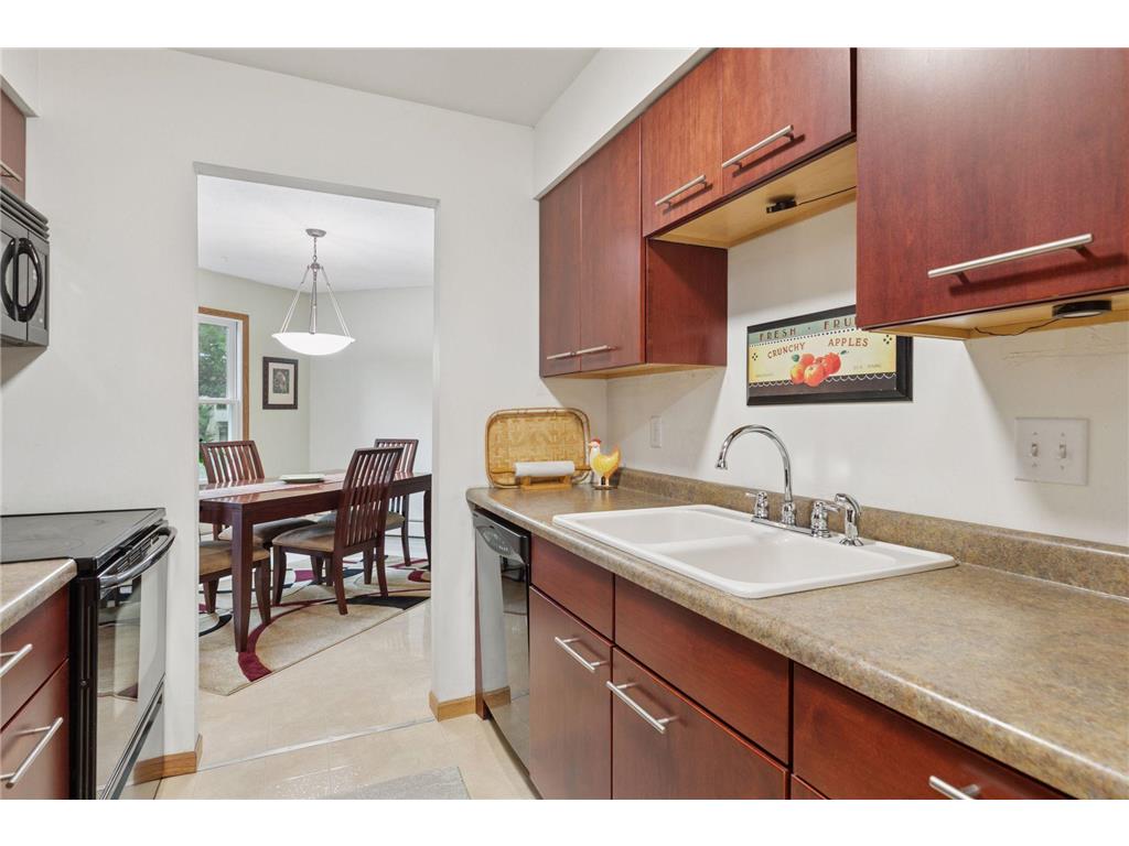 2230 Midland Grove Road #208 Roseville MN 55113 6785504 image15