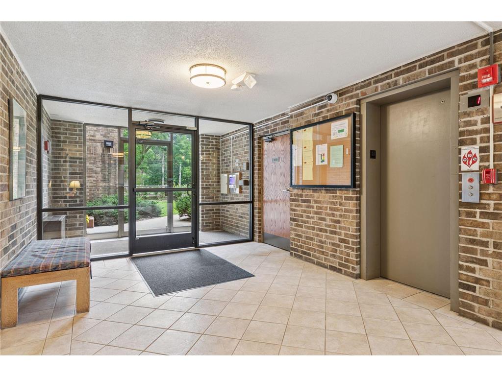 2230 Midland Grove Road #208 Roseville MN 55113 6785504 image43