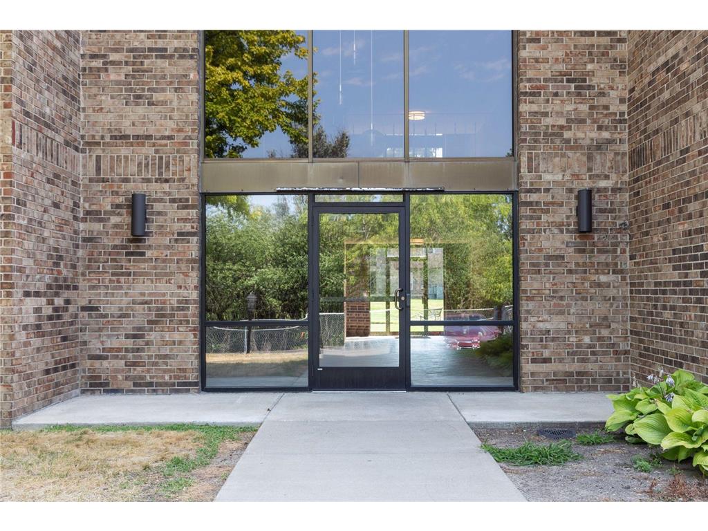 2230 Midland Grove Road #208 Roseville MN 55113 6785504 image44