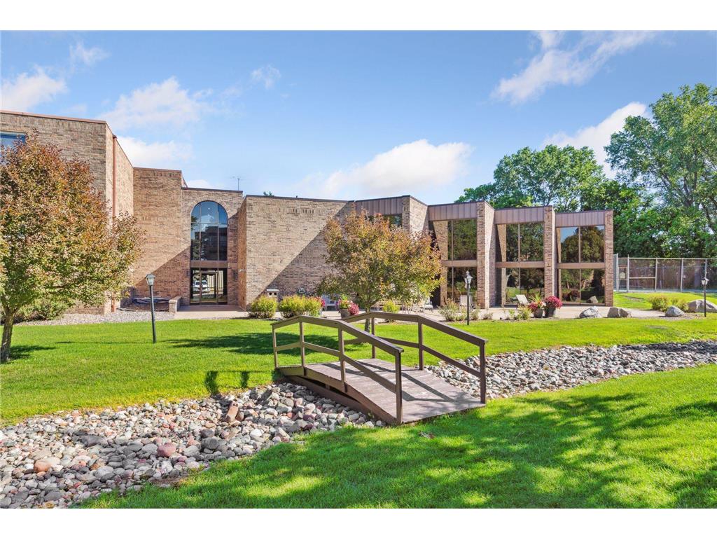 2230 Midland Grove Road #208 Roseville MN 55113 6785504 image49