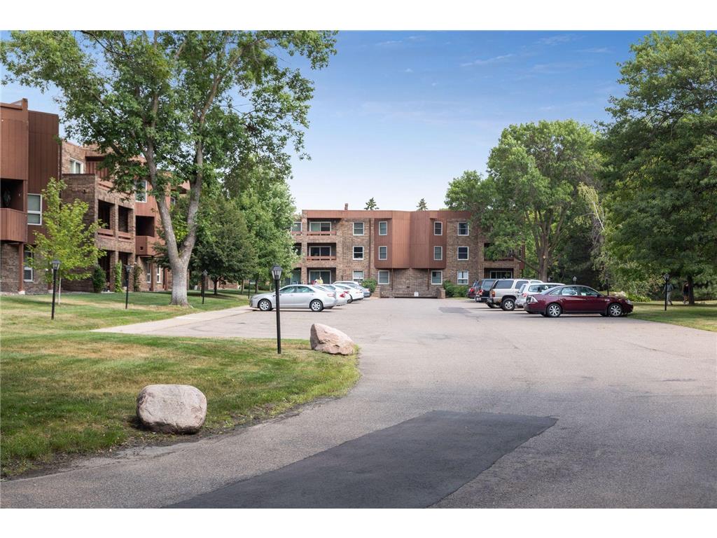 2230 Midland Grove Road #208 Roseville MN 55113 6785504 image58