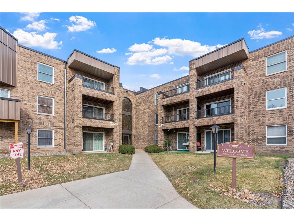 2230 Midland Grove Road #304 Roseville MN 55113 6503178 image1