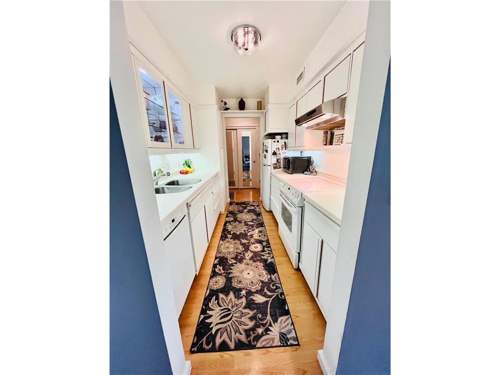 2230 Midland Grove Road #305 Roseville MN 55113 7103897 image4