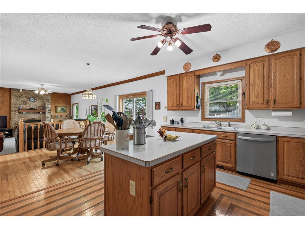 2230 Woodbridge Way Woodbury MN 55125 7100844 image15