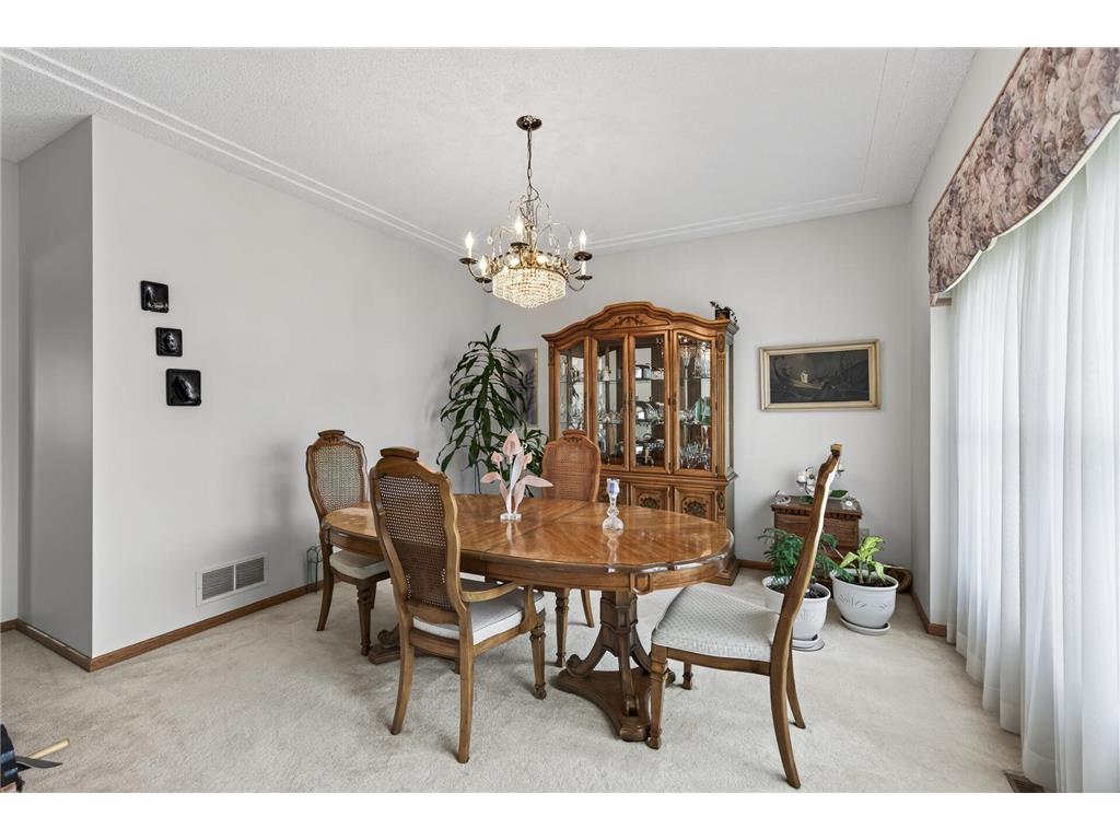 2230 Woodbridge Way Woodbury MN 55125 7100844 image5