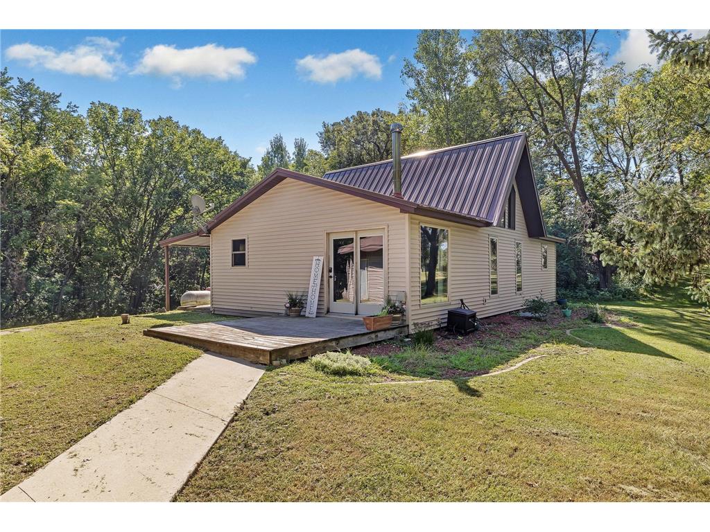 22301 5th Street NW New London MN 56273 6780810 image1