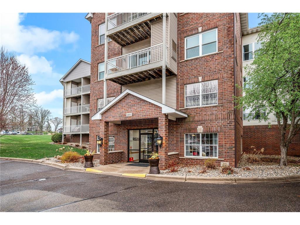 2231 Penn Place #122 North Saint Paul MN 55109 6709939 image1