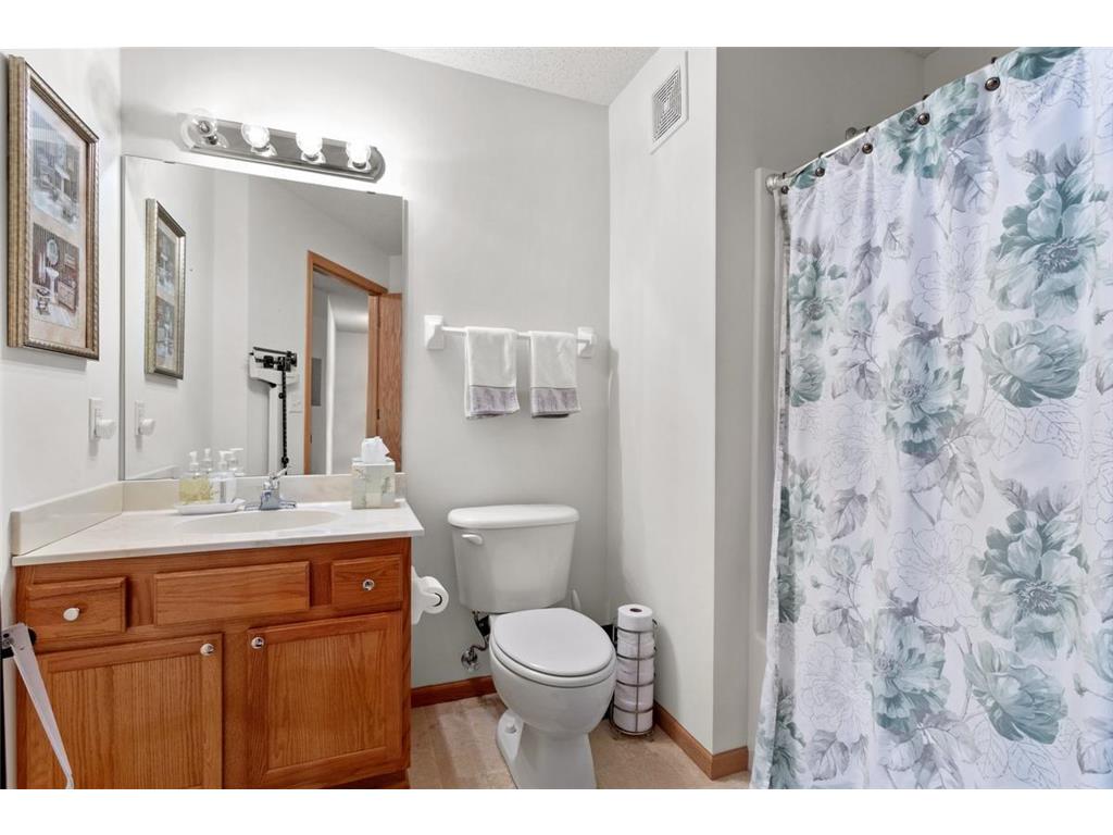 2231 Penn Place #201 North Saint Paul MN 55109 7058017 image12