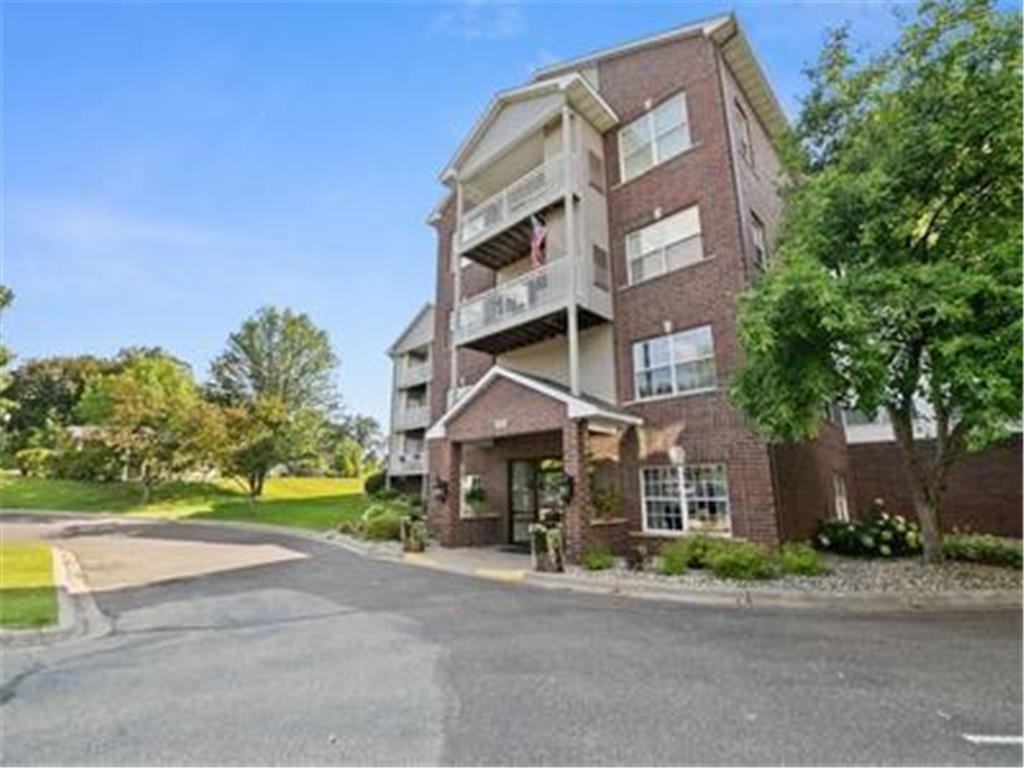 2231 Penn Place #208 North Saint Paul MN 55109 6409198 image1