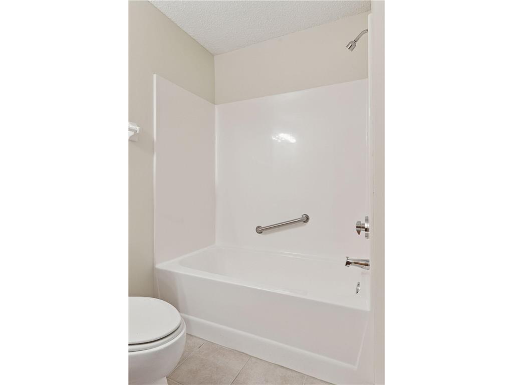 2231 Penn Place #209 North Saint Paul MN 55109 6795260 image23