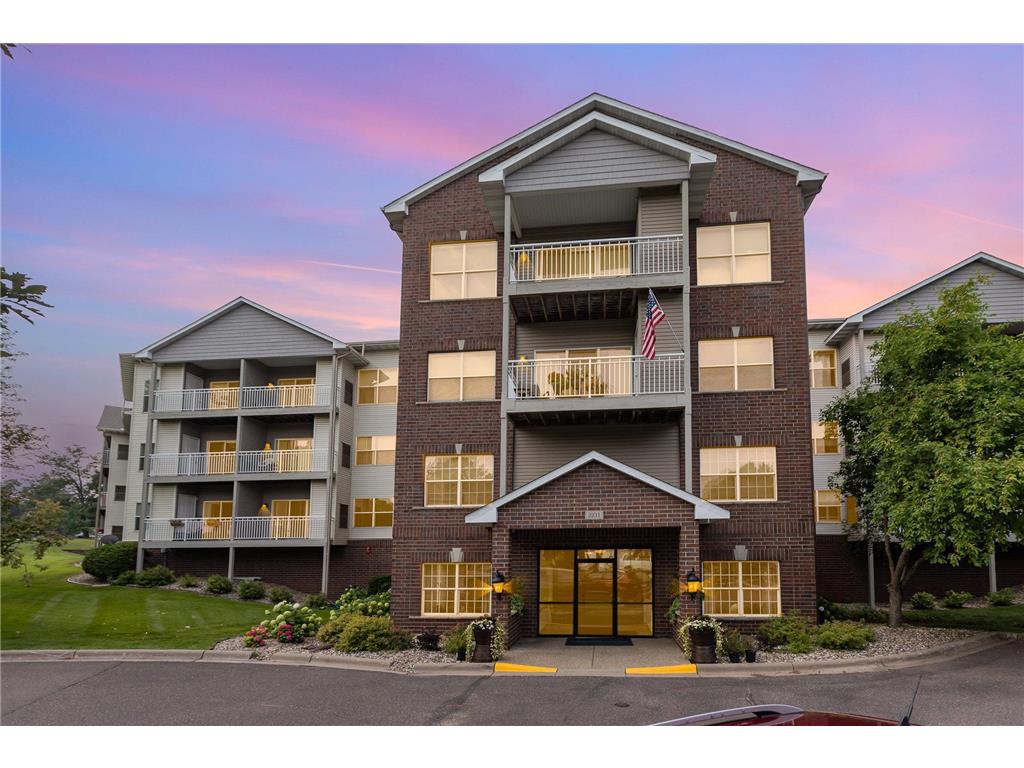 2231 Penn Place 222, North Saint Paul, MN, 55109 MLS 6414493