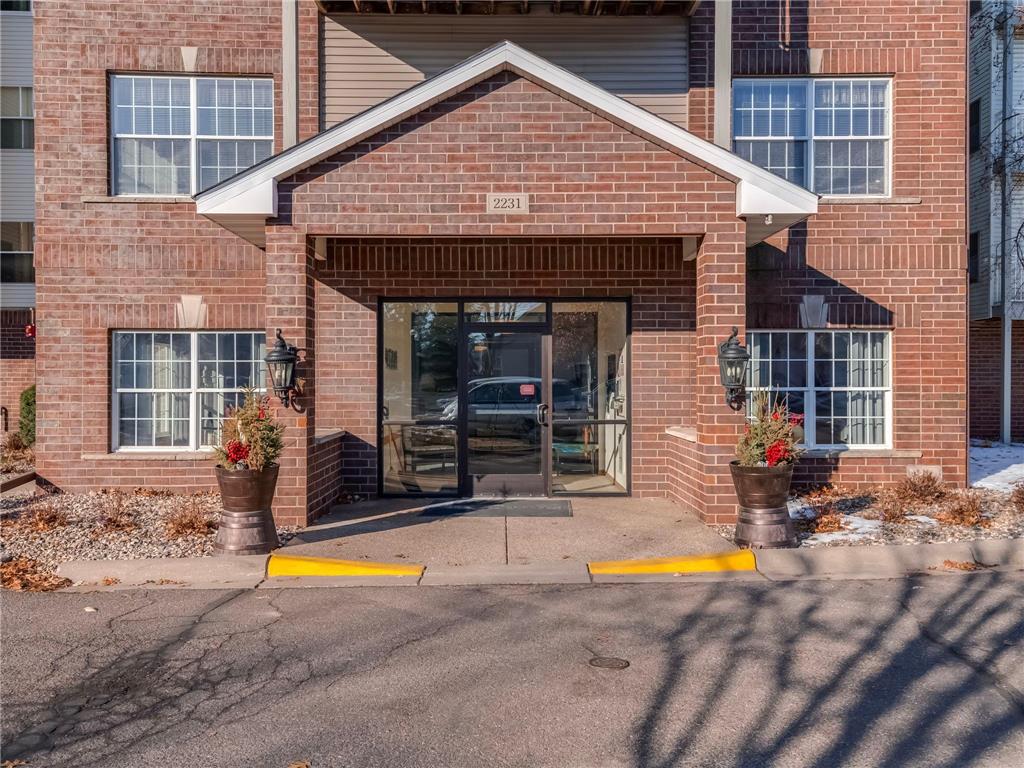 2231 Penn Place #308 North Saint Paul MN 55109 6493009 image1