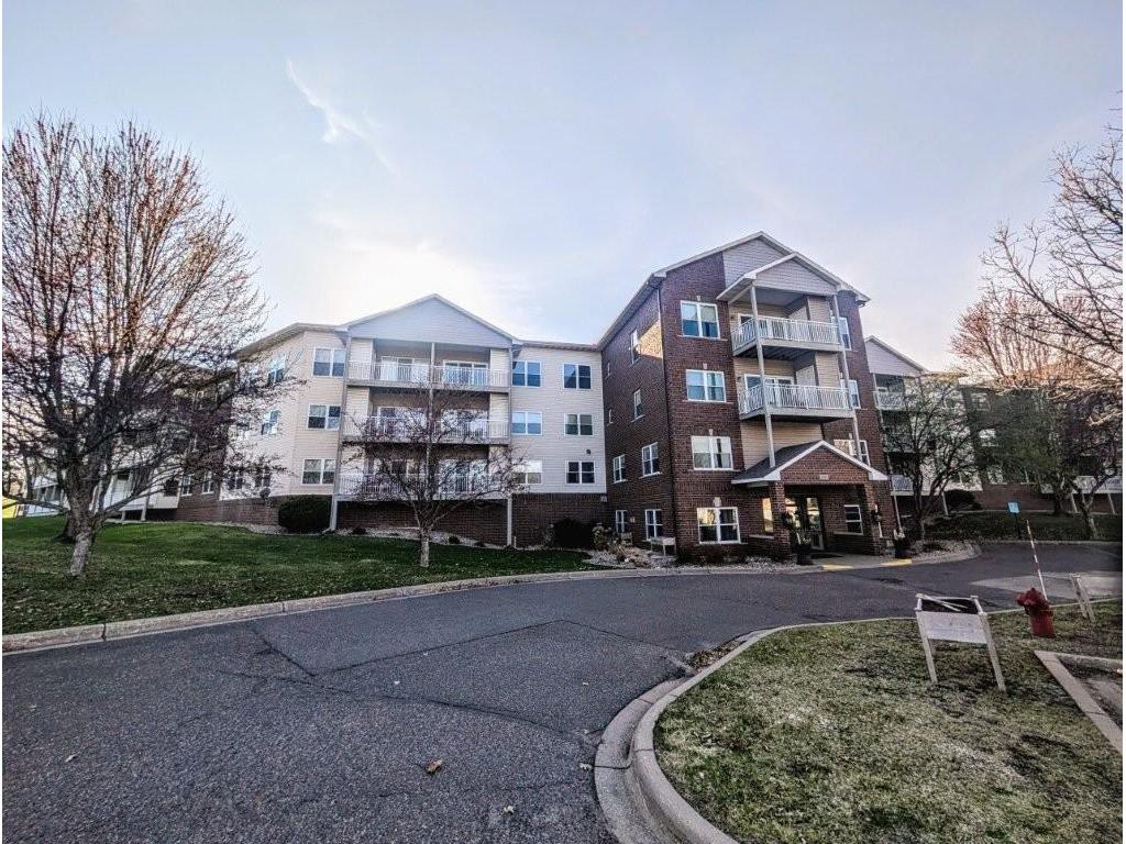 2231 Penn Place #316 North Saint Paul MN 55109 7059462 image1