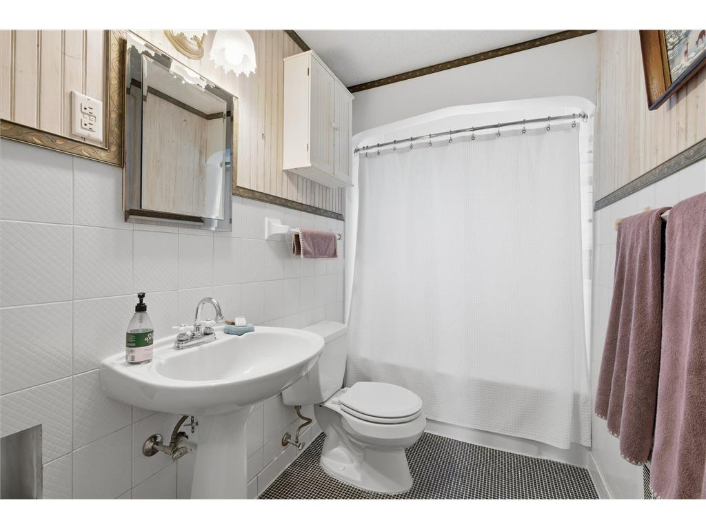 2232 Branch Avenue Anoka MN 55303 7053800 image39