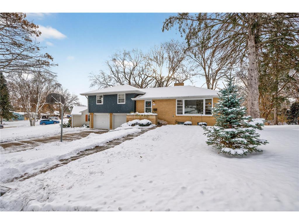 2233 Gilbert Lane South Saint Paul MN 55075 6821933 image1