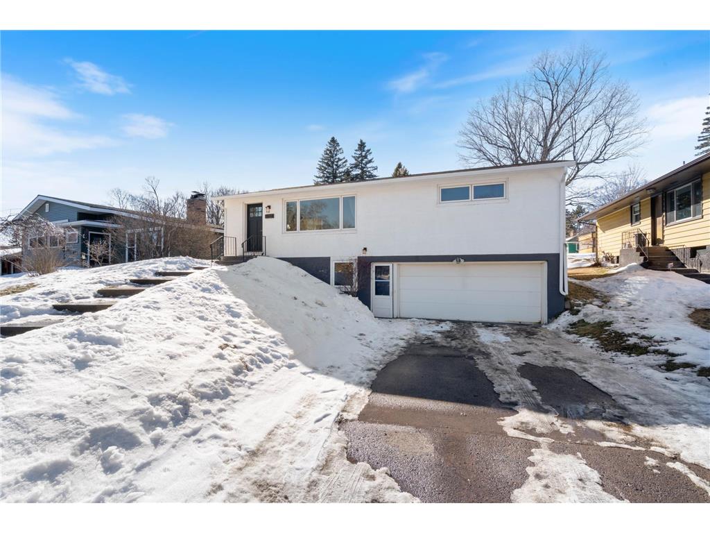 2233 Woodland Avenue Duluth MN 55803 7023374 image1