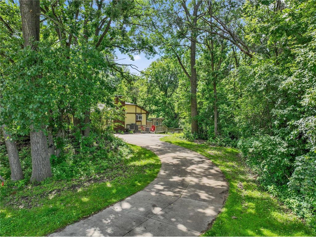 2234 Woodlynn Avenue Maplewood MN 55109 6754974 image1