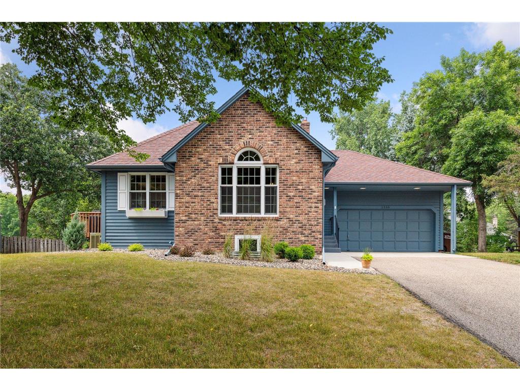 2235 Comstock Lane N, Plymouth, MN, 55447 MLS 6394521 Edina Realty