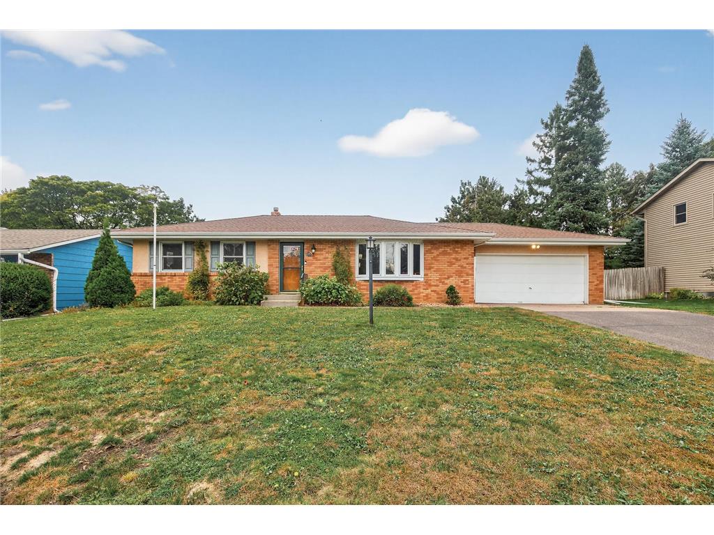 2237 Maple Lane E Maplewood MN 55109 6801054 image1