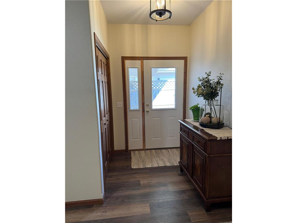 224 25th Street SE Willmar MN 56201 7042457 image5