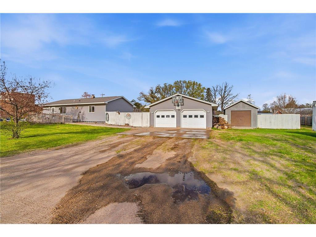 224 E 2nd Street Pillager MN 56473 7065485 image1