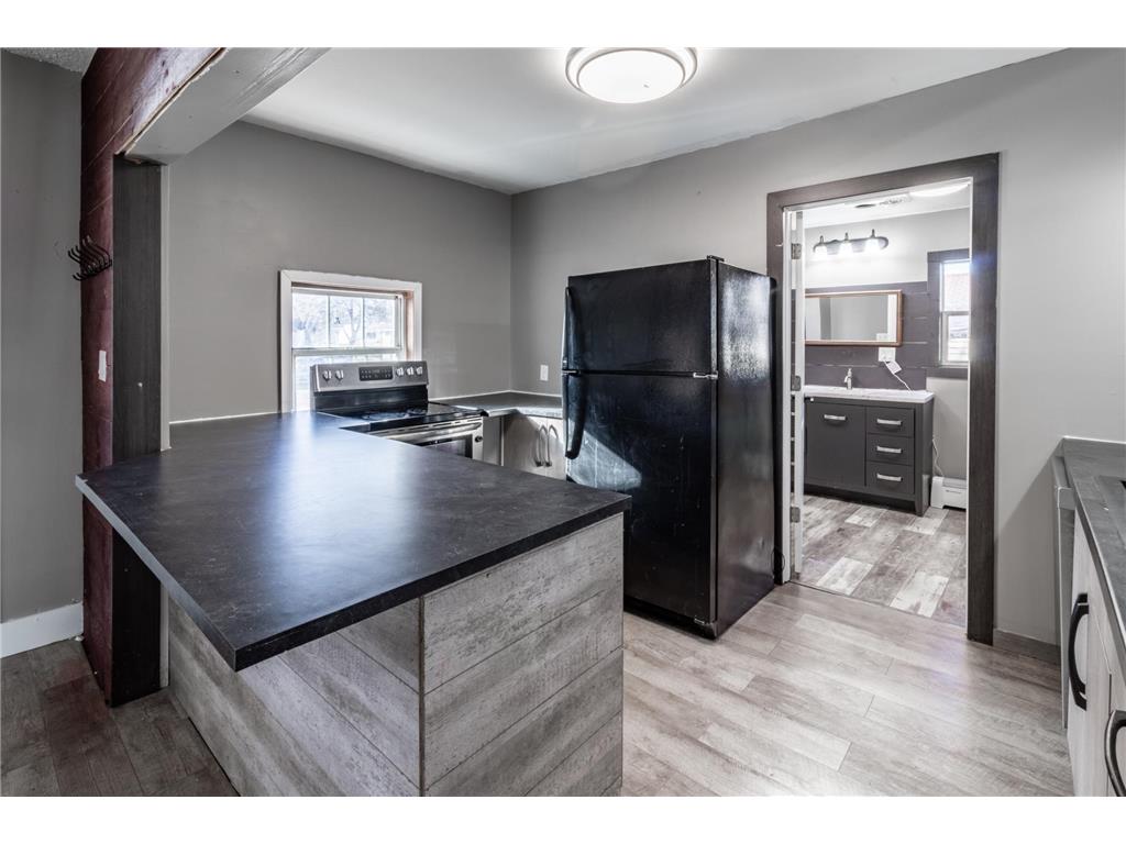 224 S Holcombe Avenue Litchfield MN 55355 6484208 image1