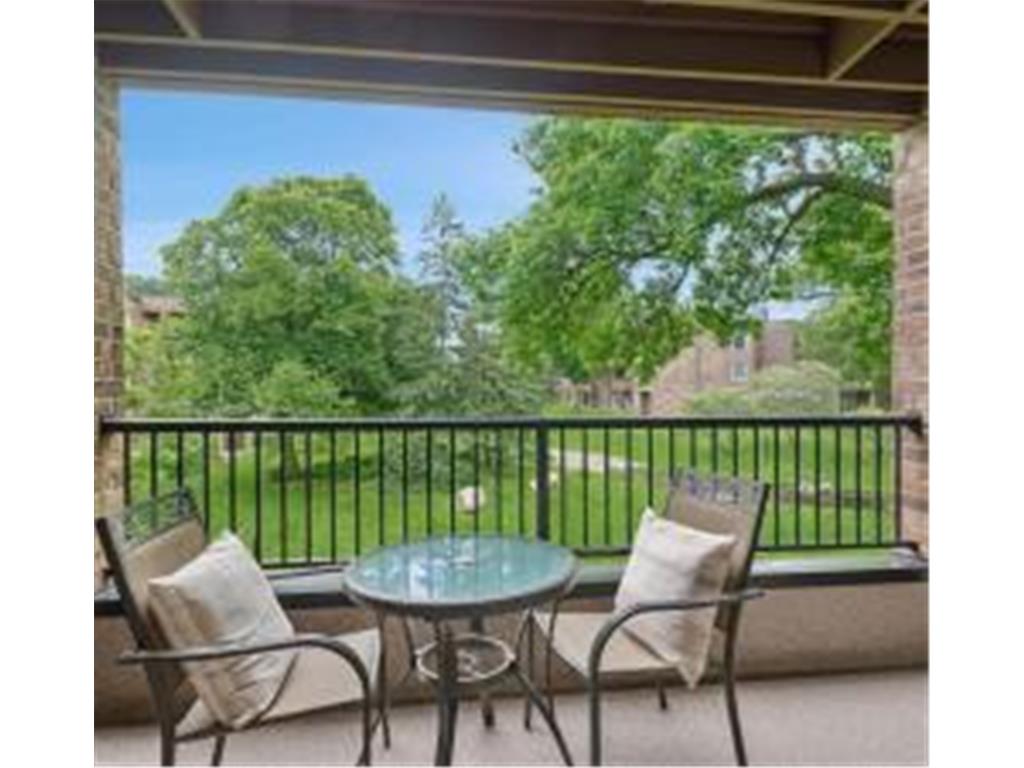 2240 Midland Grove Road #201 Roseville MN 55113 6824584 image1