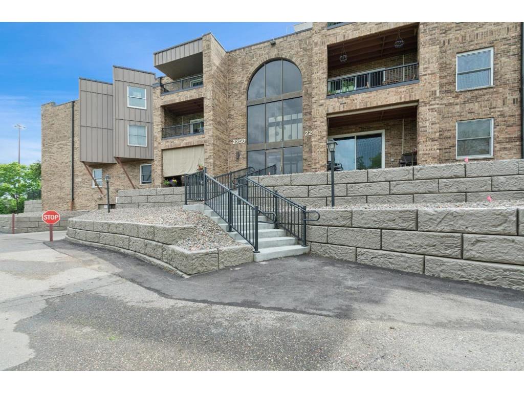 2240 Midland Grove Road #201 Roseville MN 55113 6824584 image2