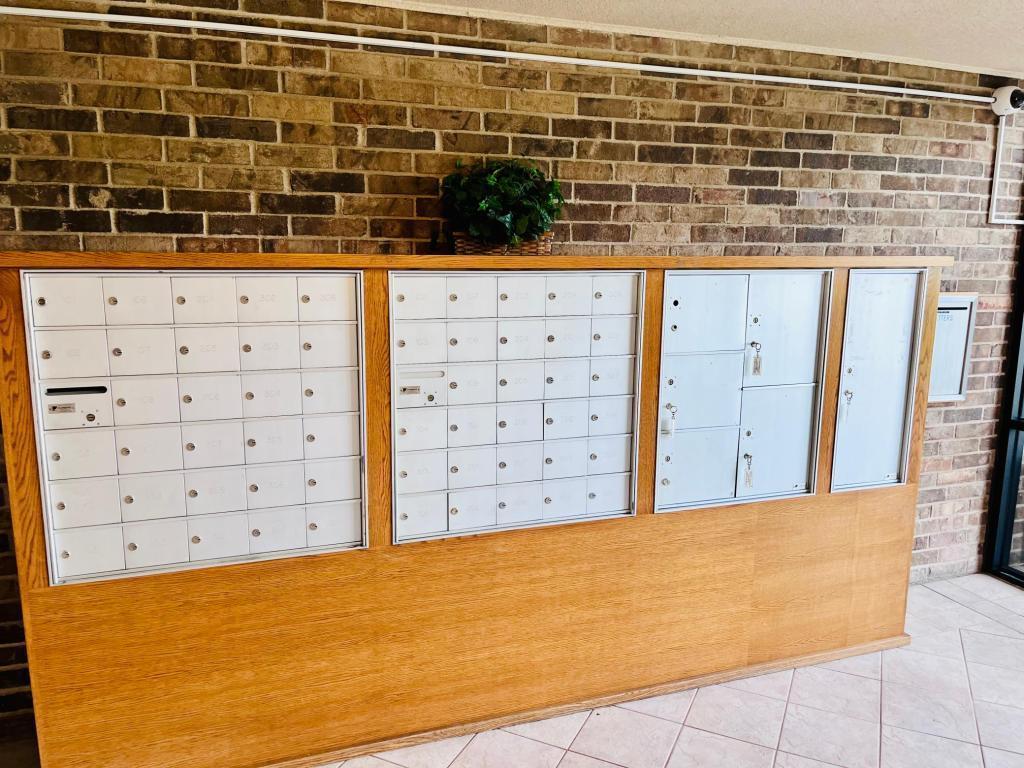 2240 Midland Grove Road #201 Roseville MN 55113 6824584 image24