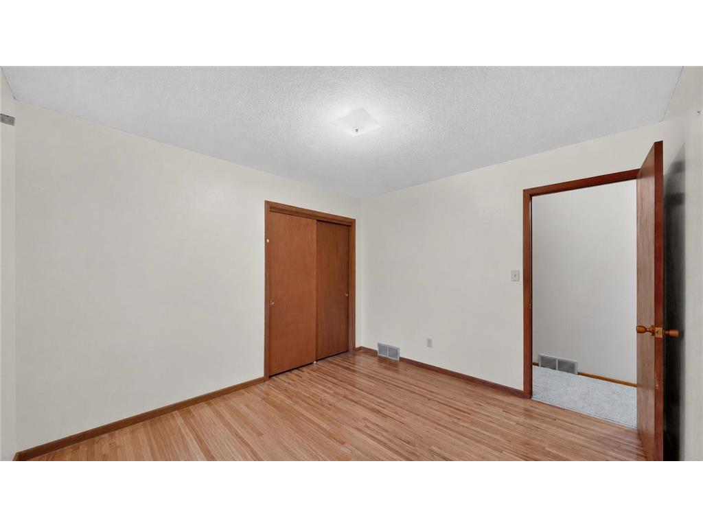 2241 Langsdorf Avenue Red Wing MN 55066 7106391 image16