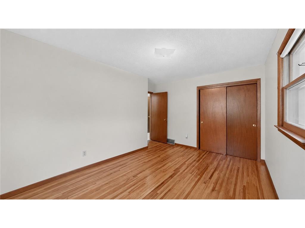 2241 Langsdorf Avenue Red Wing MN 55066 7106391 image18