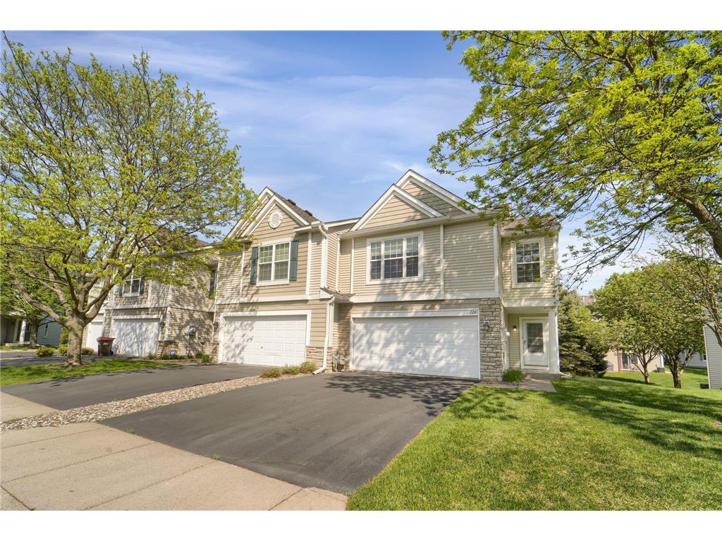 2241 Saint Johns Place Woodbury MN 55129 6600251 image1