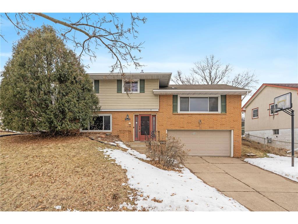 2243 Edgebrook Avenue Saint Paul MN 55119 7006492 image1