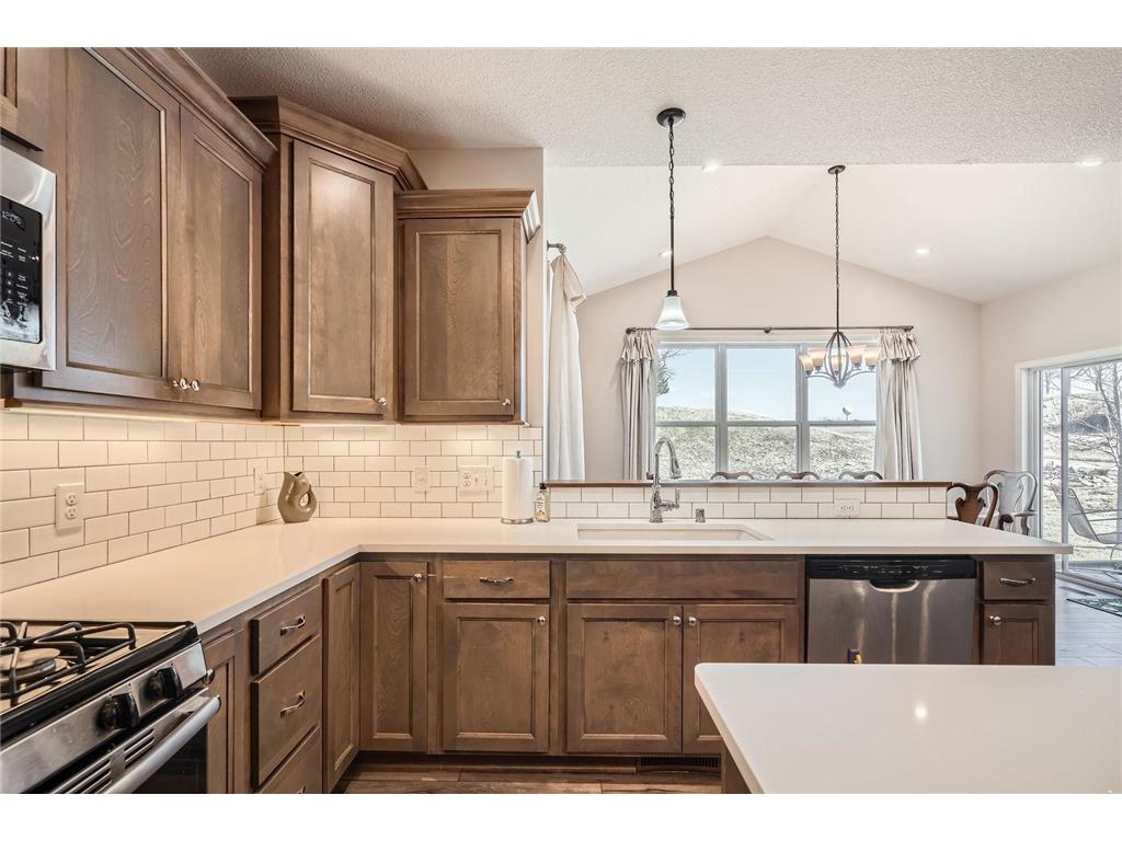 2244 Naples Avenue Cologne MN 55322 6786536 image4