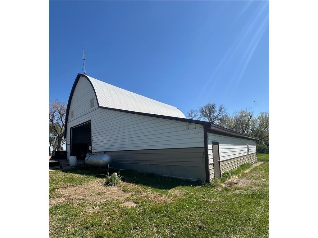 22451 340th Avenue Revere MN 56166 6716069 image24