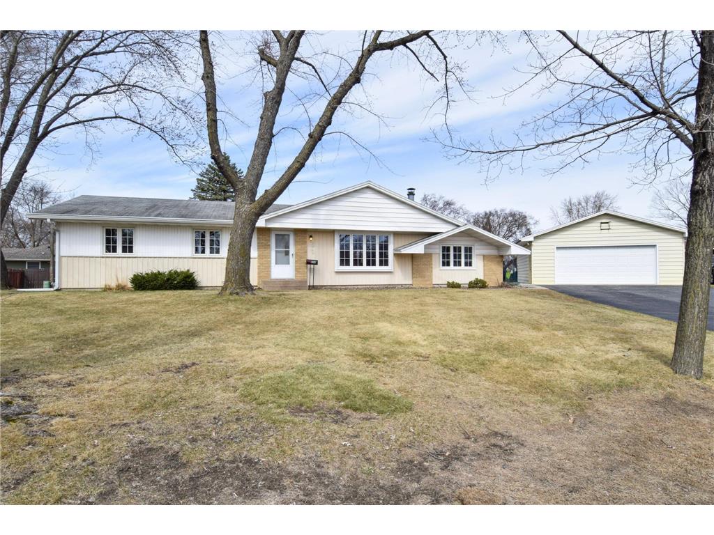 2249 113th Avenue NW Coon Rapids MN 55433 7049646 image1