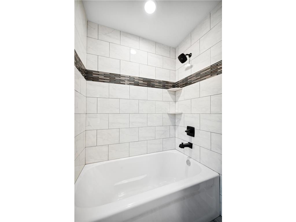 2249 11th Street White Bear Lake MN 55110 6814146 image17