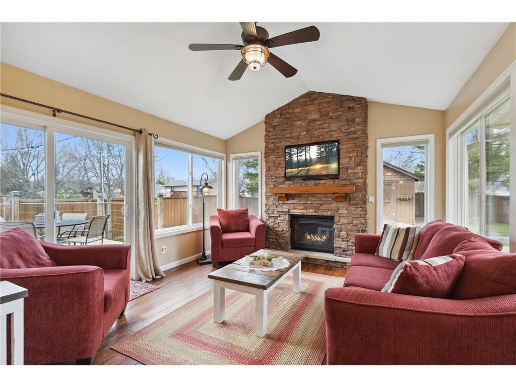 2249 Henna Avenue N Oakdale MN 55128 6517254 image1