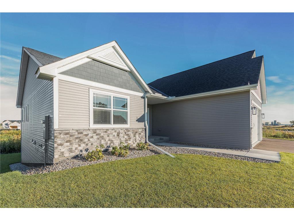 225 10th Avenue NE Hutchinson MN 55350 6791219 image2