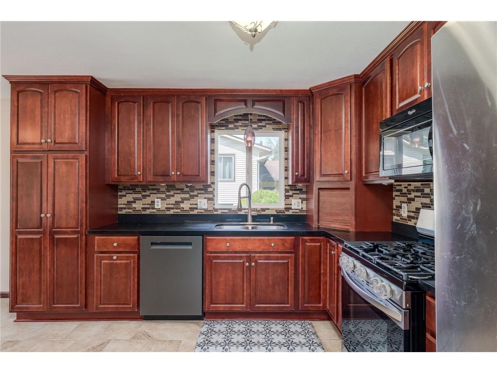 225 20th Street NW Owatonna MN 55060 7085995 image12